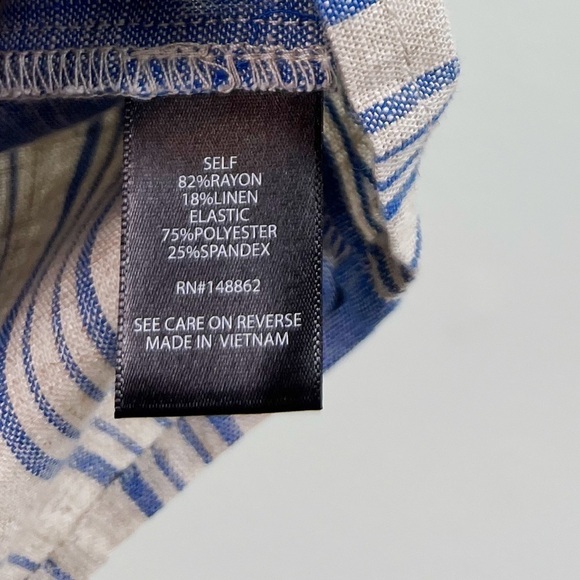 NWT Torrid Linen Blend Button-Front Striped Crop Tank Top Blue Cream - Picture 9 of 9